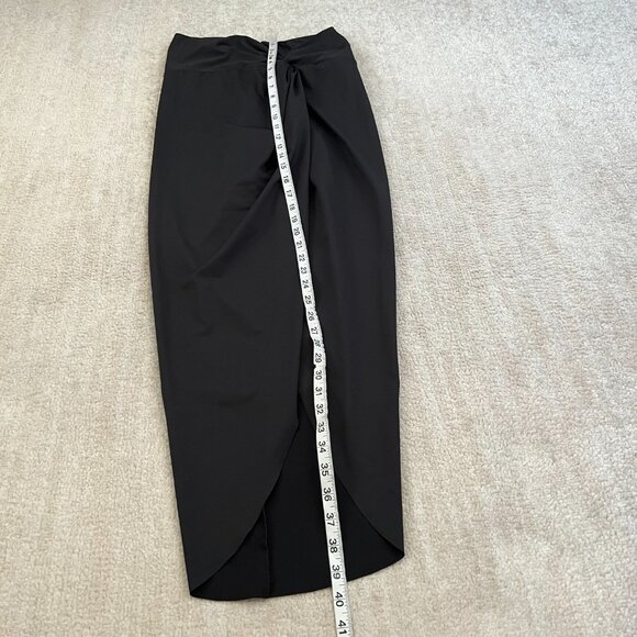 Skims Swim Sarong Cover Up Maxi Skirt in Onyx M Resort - Picture 5 of 8